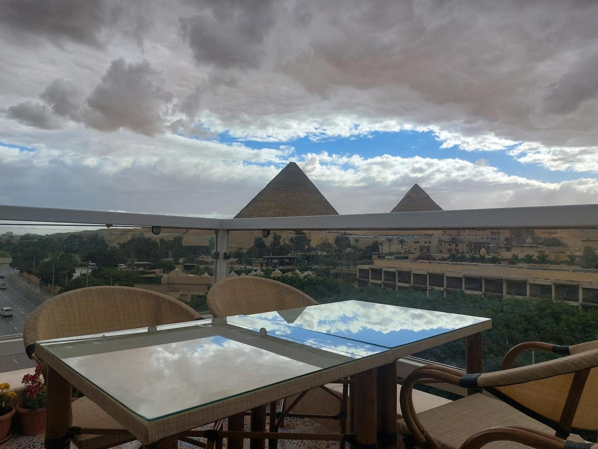 Doudou Pyramids View Hotel Kafret el-Gabal Buitenkant foto