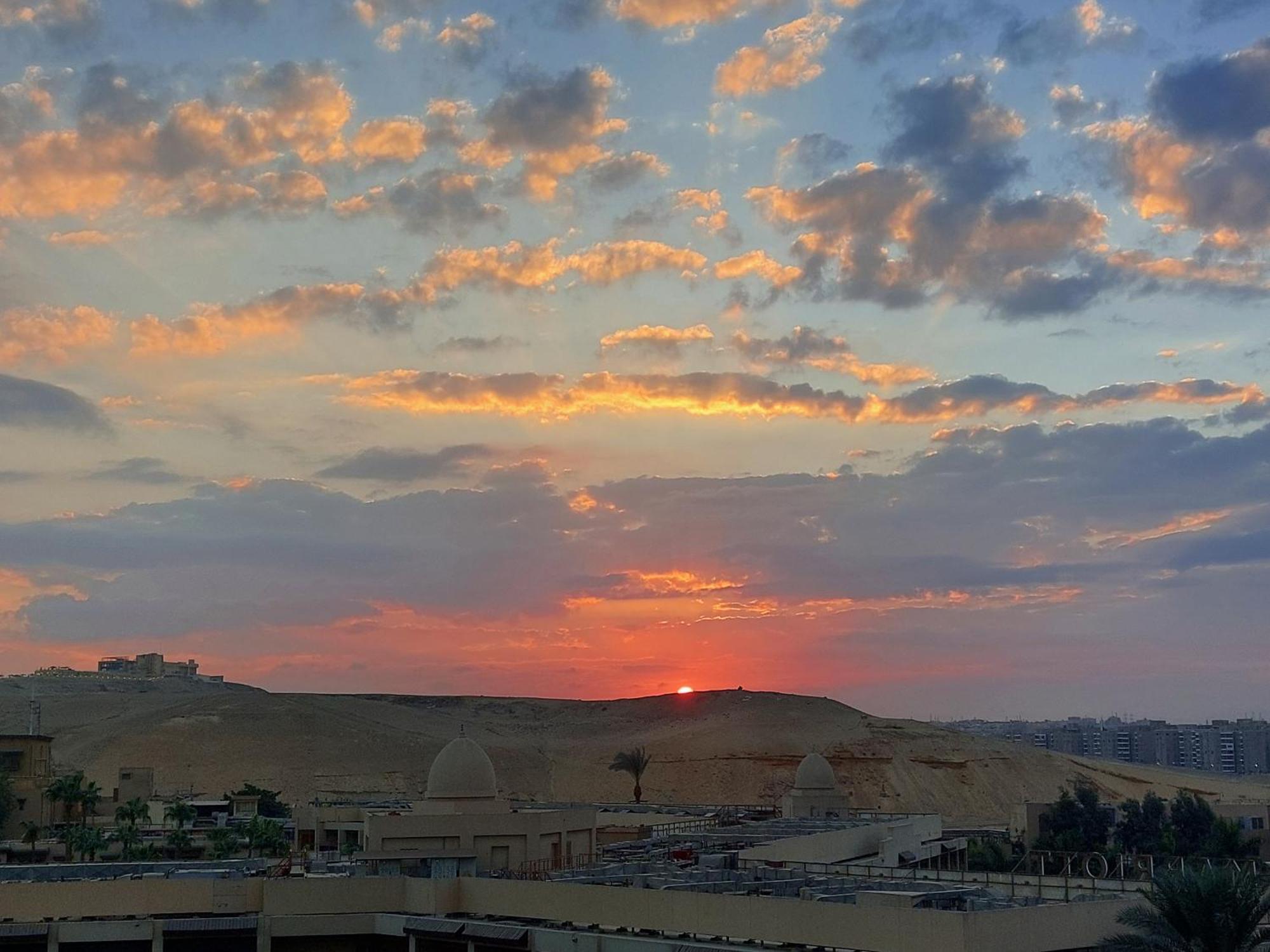 Doudou Pyramids View Hotel Kafret el-Gabal Buitenkant foto