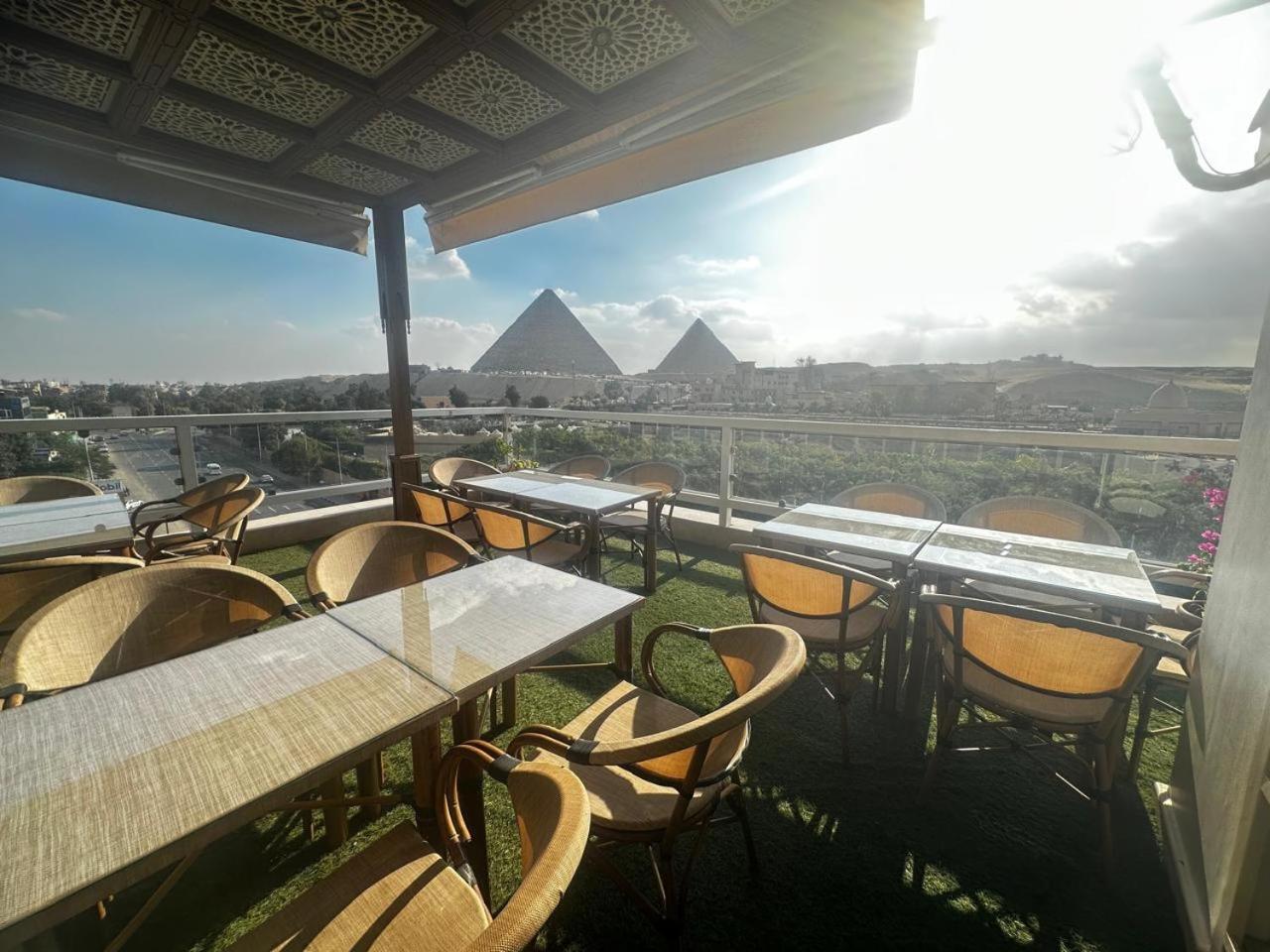 Doudou Pyramids View Hotel Kafret el-Gabal Buitenkant foto