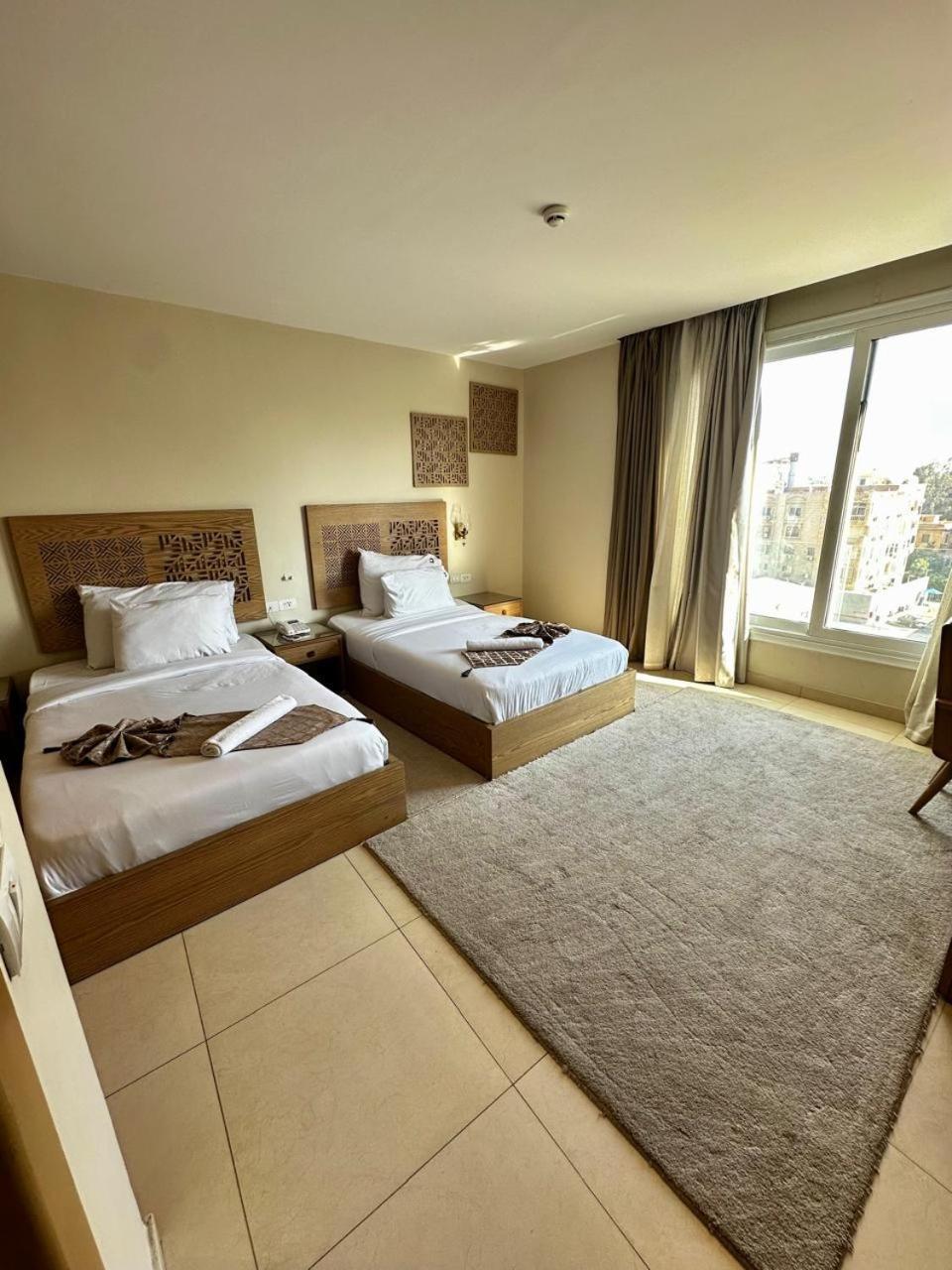 Doudou Pyramids View Hotel Kafret el-Gabal Buitenkant foto