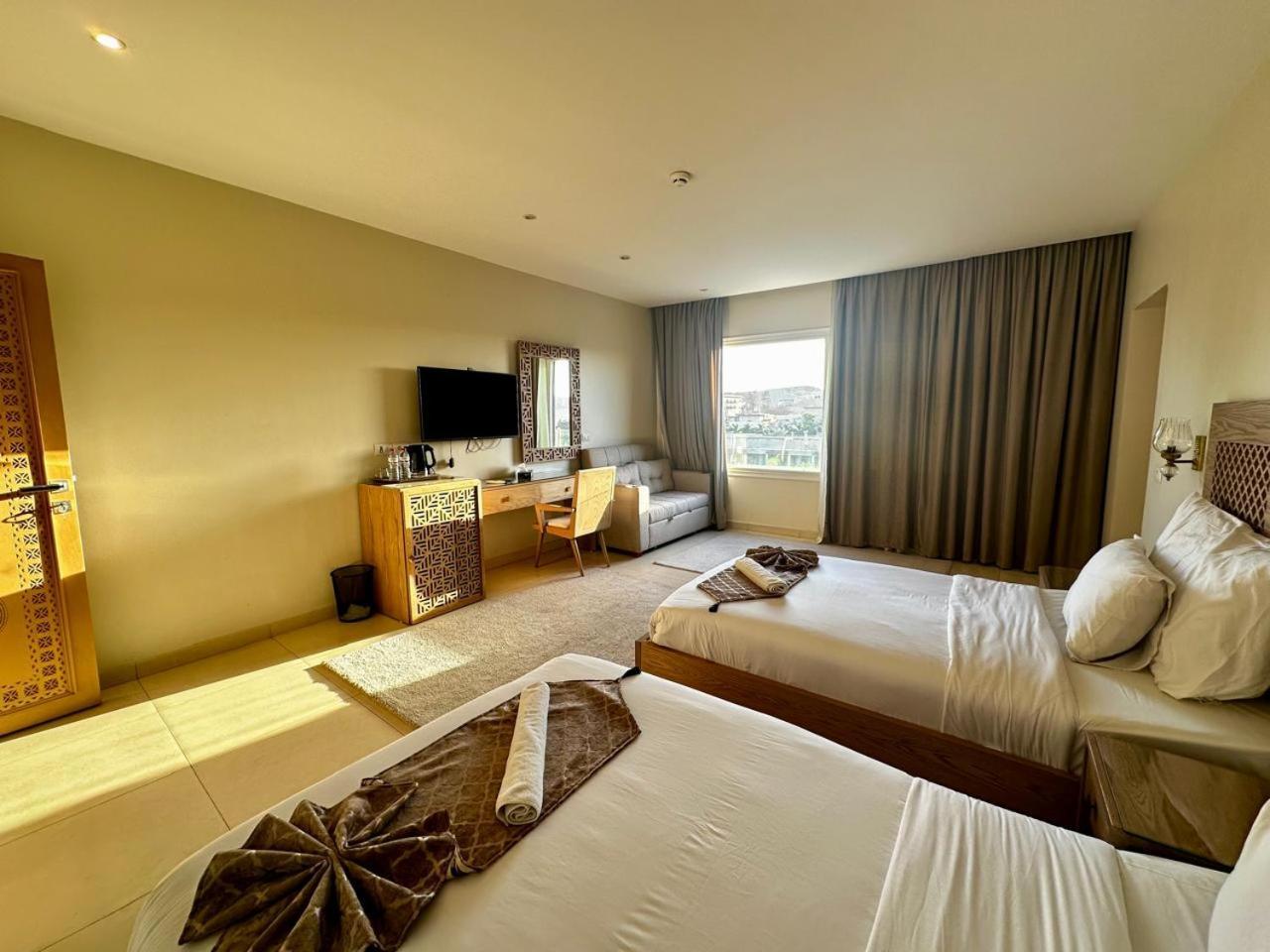 Doudou Pyramids View Hotel Kafret el-Gabal Buitenkant foto